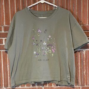 Women’s Life is Good Cropped Crusher Tee in size XL